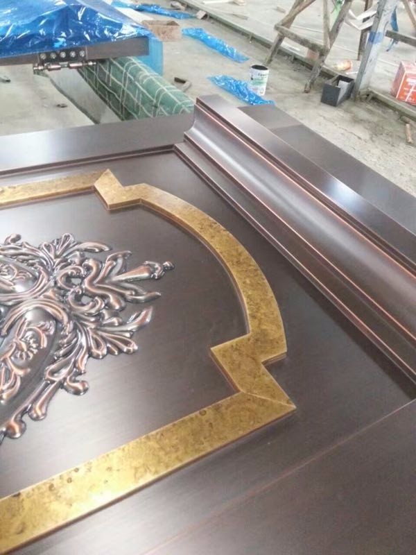 什么是不銹鋼鍍銅門(mén)？