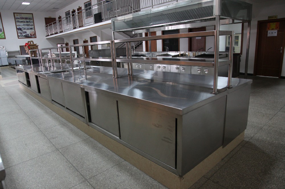 為什么商用廚房都是用不銹鋼的操作臺？