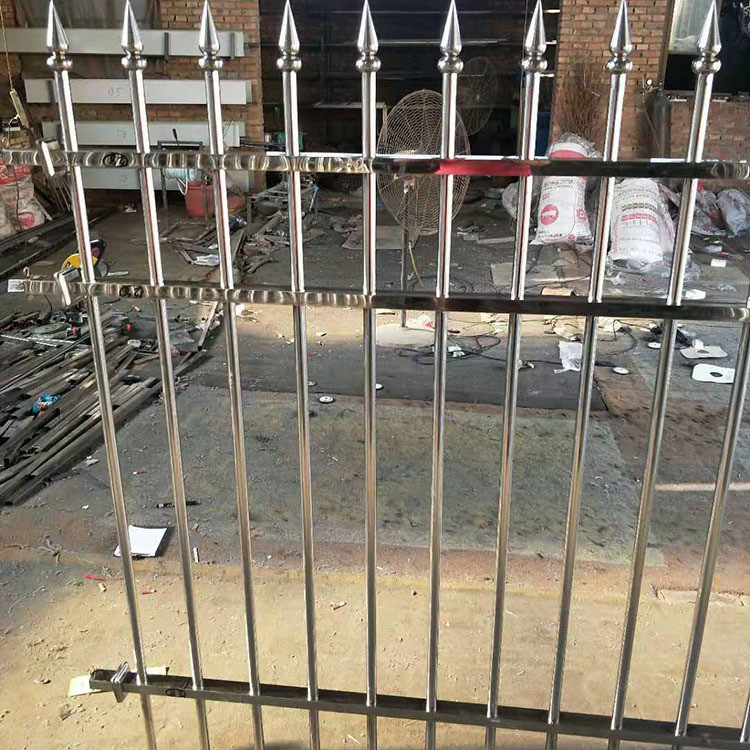 不銹鋼圍墻護欄